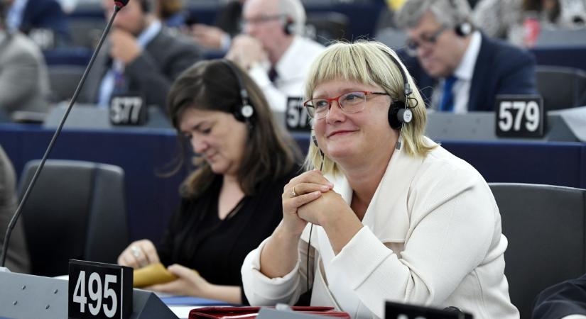 Gál Kinga (Index): Vannak még az Európai Néppártban olyanok, akik sajnálják a balratolódást