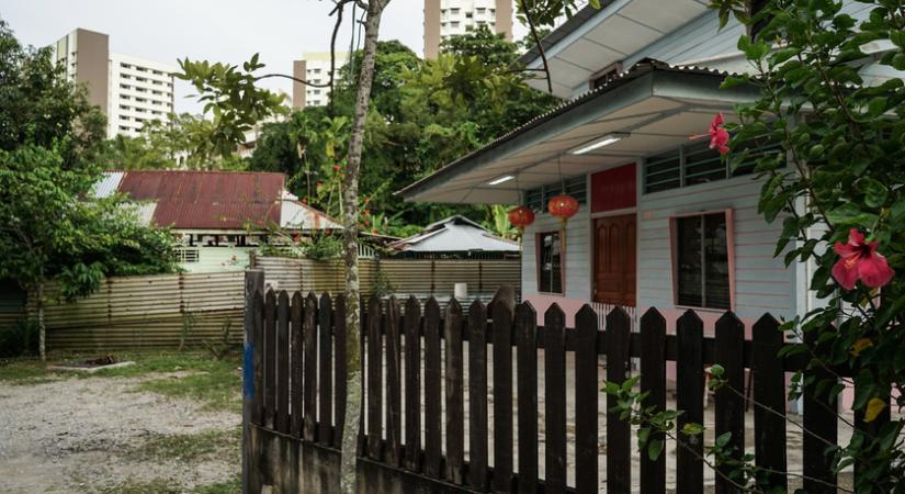Hihetetlen látvány Szingapúr utolsó megmaradt faluja: olyan, mint egy időkapszula a felhőkarcolók árnyékában