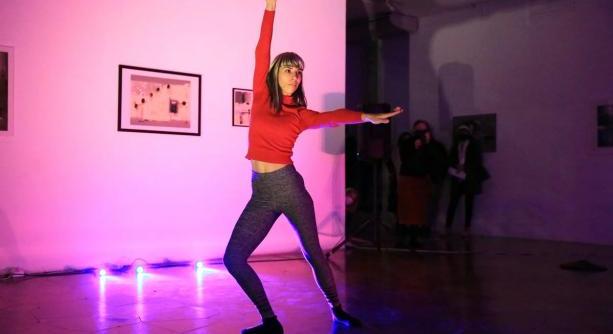 ICA-D: kottaképekhez táncos-zenés megnyitó dukál (galériával)