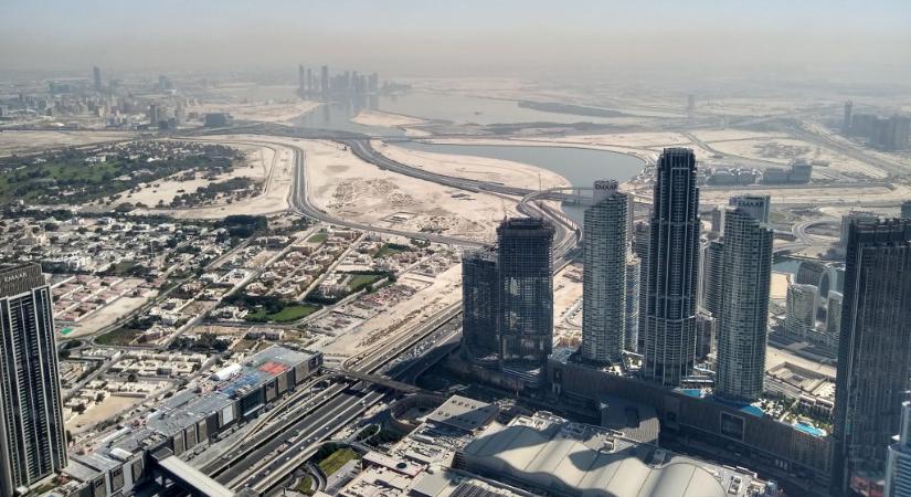 Kétszáz éve még sivatag volt, de Dubajban nem a történelmet keresi a turista, hanem a jövőt