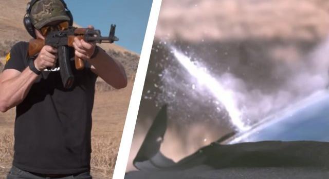 Videó: AK-47 a golyóállóra cserélt Tesla üveg ellen. Kibírja?