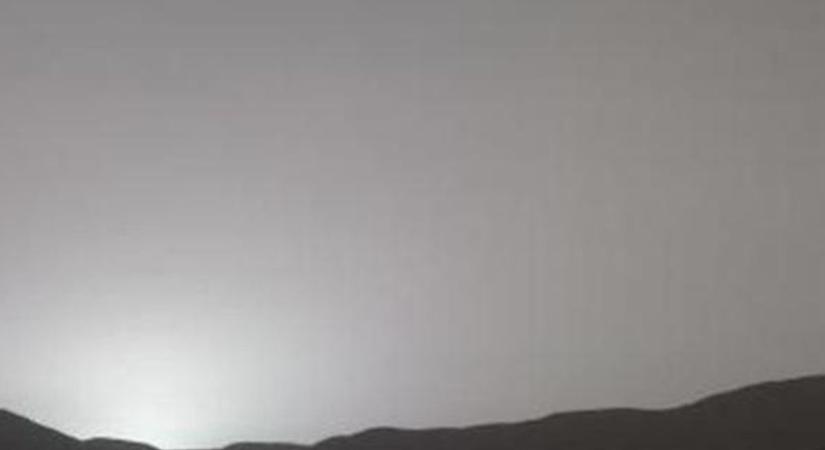 Ilyen hátborzongatóan szokatlan a naplemente a Marson
