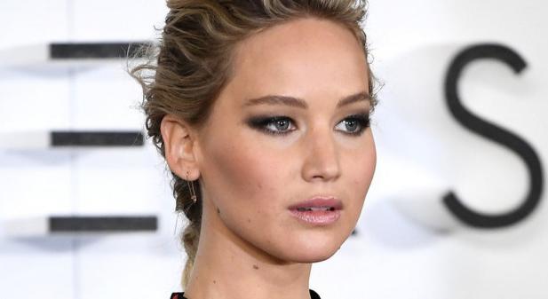 Jennifer Lawrence elárulta, 2017-ben kis híján repülőgép-balesetet szenvedett