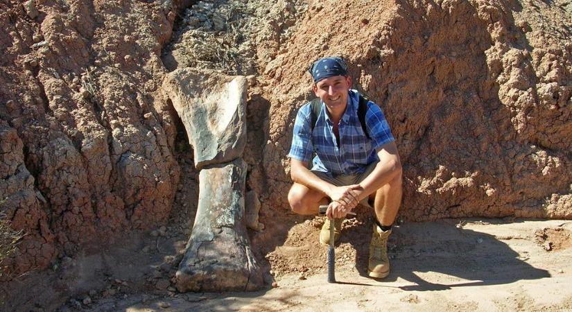 Dinoszaurusz 90 millió éves csontjaira bukkantak magyar kutatók