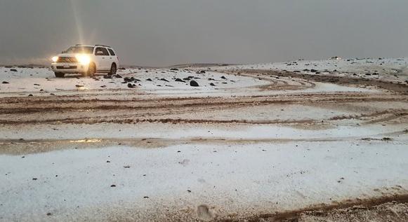 Hó fedi a szaúdi sivatagot