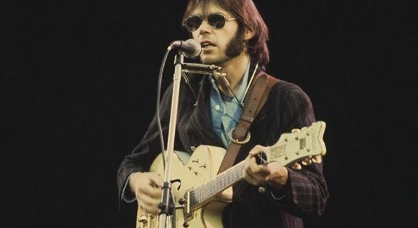 Neil Young: 'Carnegie Hall' 1970 lemezkritika