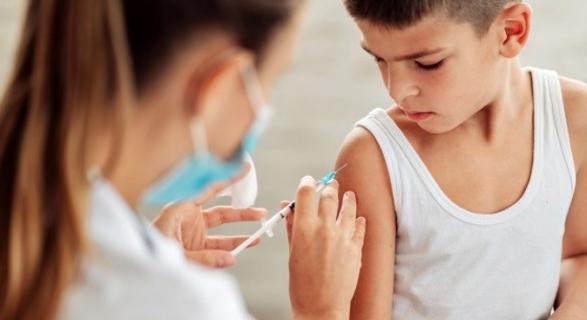 Magyarországon először elérhető a tű nélküli, orron át adható influenza elleni védőoltás gyermekek részére