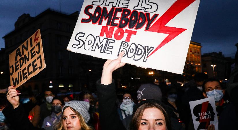 Állami támogatást kaphatnak azok a lengyel nők, akik Hollandiába utaznak abortuszért