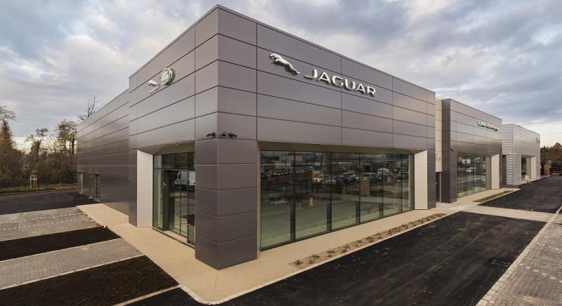 AutoWallis: Megtörtént az új Jaguar és Land Rover szalon műszaki átadása a Váci úton