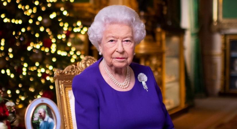 Már most elkészült brit királyi család karácsonyfája: lélegzetelállítóan gyönyörű lett