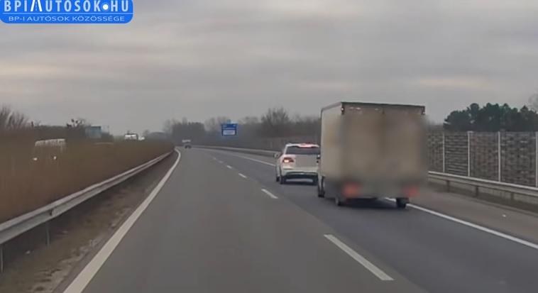 VIDEÓ: Bukja a jogosítványát az M5-ös autópályán büntetőfékező férfi