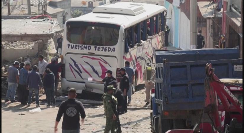 Buszbalesetet szenvedtek a zarándokok Mexikóban