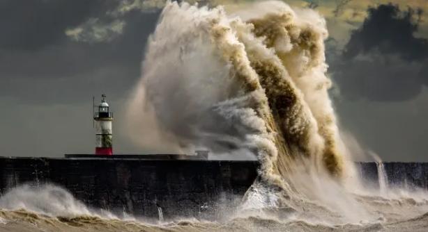 Már két halálos áldozata van az Arwen viharnak az Egyesült Királyságban