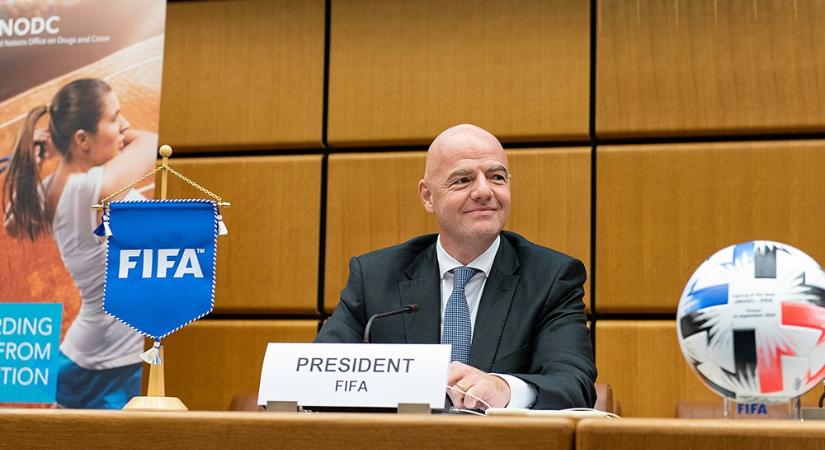A FIFA elnöke szerint félnek a változástól azok, akik nem szeretnének kétévenkénti vb-t