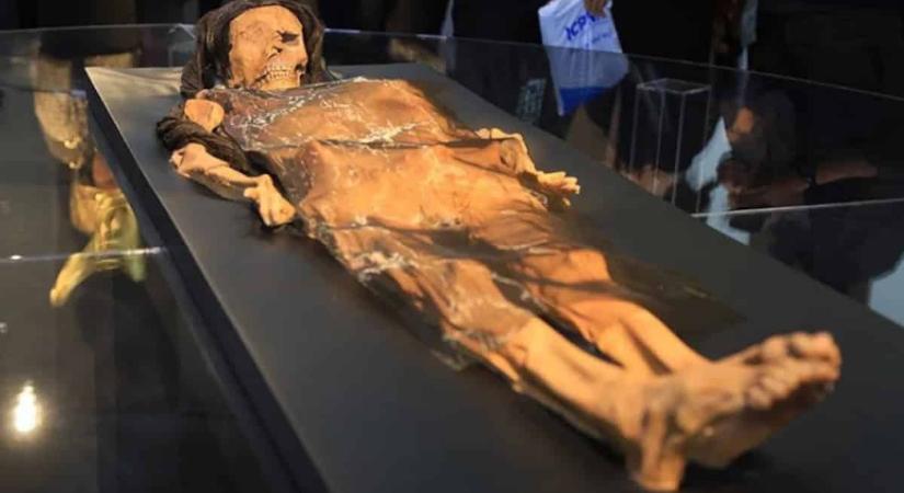 800 éves múmiára bukkantak Peru egyik földalatti sírjában