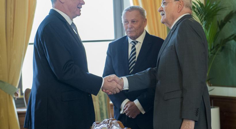 Három egykori államfő intézett fontos felhívást Szlovákia lakosaihoz