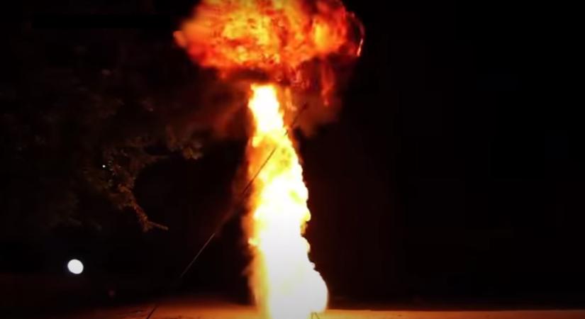 Látványos, ‘robbantásos’ videóban mutatta be egy amerikai tűzoltócsapat, hogyan lehet igazán elszúrni a pulykasütést