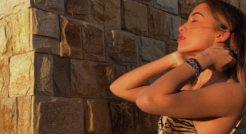 Tangás bikiniben mutogatja magát Schobert Lara - képek