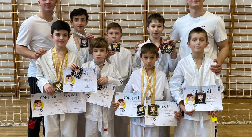 A Zala Budo SE érmei a shotokan karate országos bajnokságán