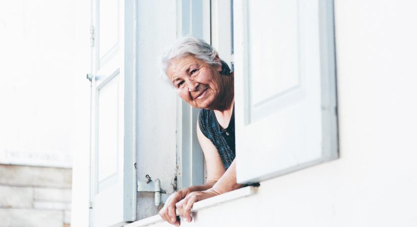 A nyugdíjasok kánaánja: még a vártnál is nagyobb emelésre számíthatnak 2022-ben