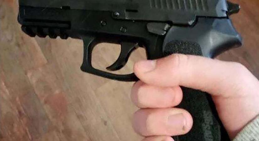 Apja pisztolyát használta a 15 éves fiú az iskolai lövöldözésnél