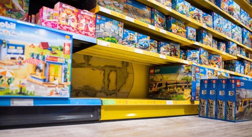Lebontották a játékbolt falát, és LEGO-készleteket loptak a betörők Németországban