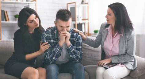 Hogyan segíthetünk egy depressziós családtagunknak?