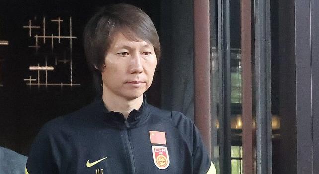 Távozik a kínai labdarúgó-válogatott kapitánya