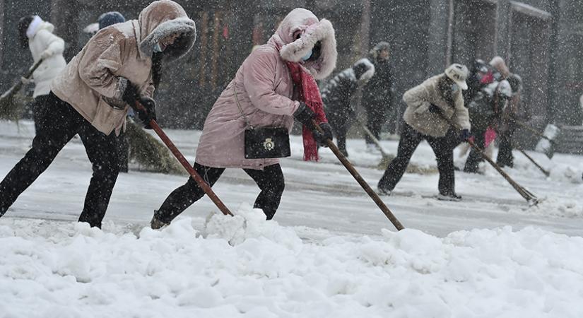 Jelentős hómennyiséget halmozott fel Kínában a szezon harmadik hideghulláma