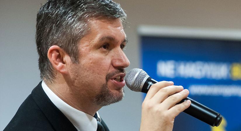 Hadházy: kormánytag is érintett lehet a Bírósági Végrehajtói Kar vezetőjének korrupciós ügyében
