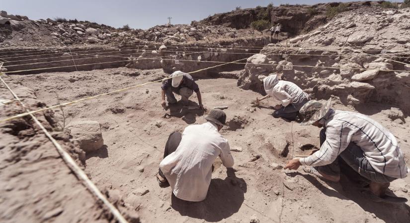 Két 2500 éves síremléket fedeztek fel Felső-Egyiptomban