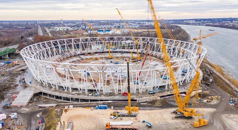 Atlétika: kész a vb-re épülő stadion tetejének acélszerkezete – fotók