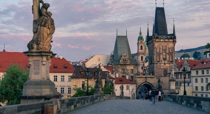 Csehország is döntött: jön a kötelező oltás