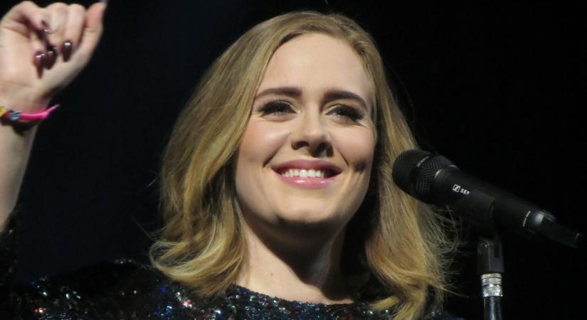 Adele egyáltalán nem posztolhat saját közösségi oldalaira, eláruljuk miért