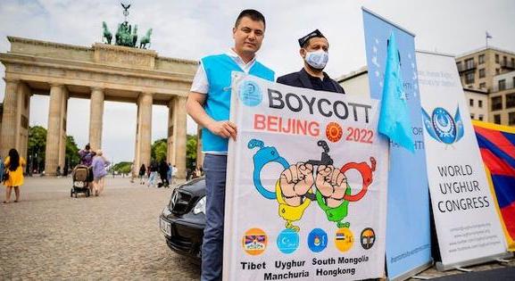 Téli olimpia: Peking dühösen reagált az USA diplomáciai bojkottjára