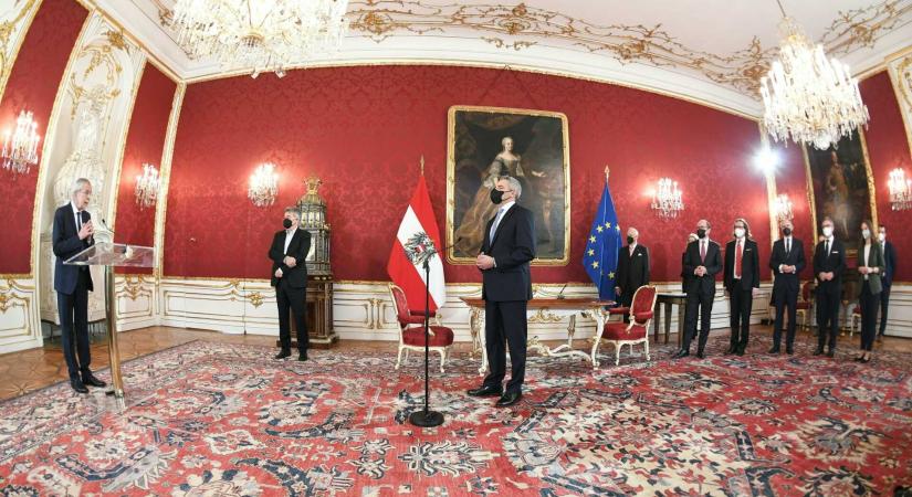 Beiktatták az osztrák kormány új tagjait