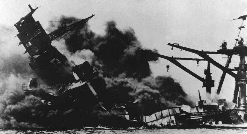 „A gyalázat napja” – Nyolcvan éve bombázták le Pearl Harbort