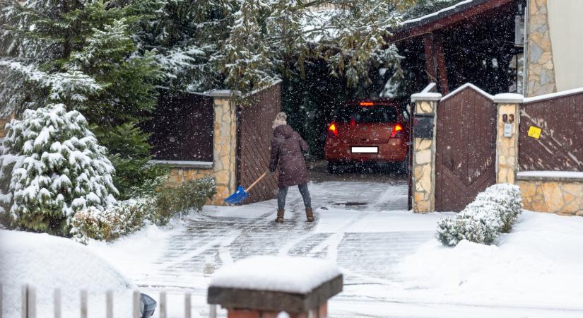 Elképesztő havazás tör Magyarországra: ezeken a helyeken 20-25 centi is hullhat csütörtökön