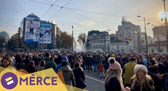 Szerbiában győztek a tüntetők: a kormány visszavonja a kisajátítási törvényt