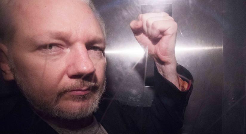 Agyvérzést kapott a börtönben Julian Assange