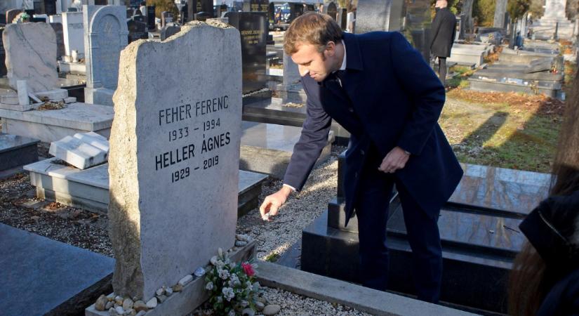 Heller Ágnes sírjánál kezdte a napot Macron Budapesten