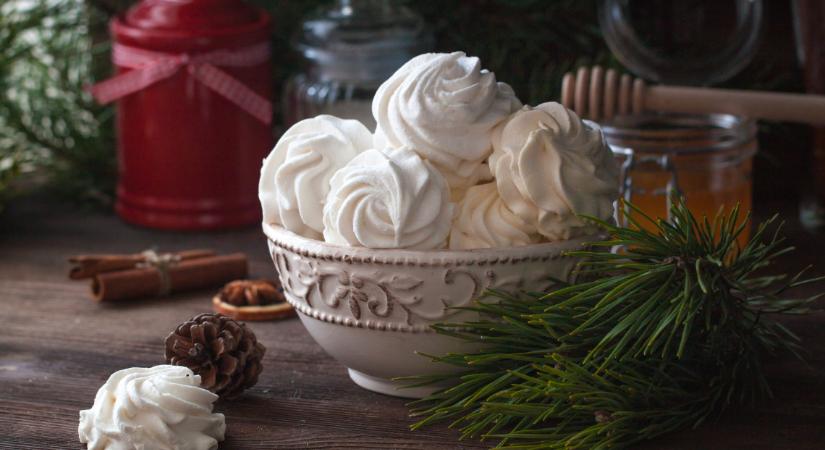 Ennél spórolósabb karácsonyi édesség nincs: dédanyáink pillekönnyű habkarikája