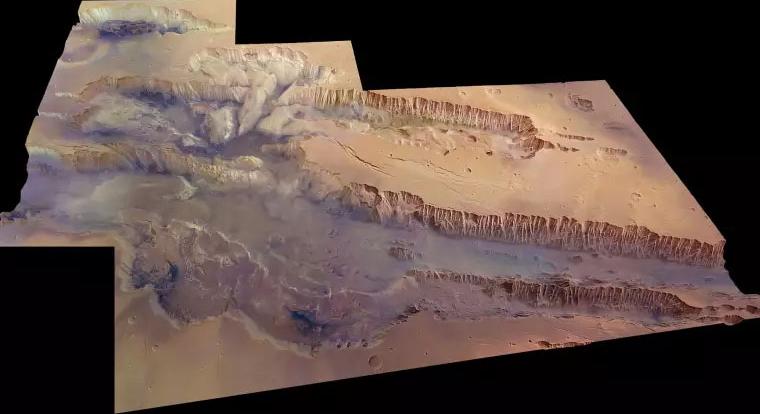 Jelentős mennyiségű vízre bukkantak a Mars Grand Canyonjában