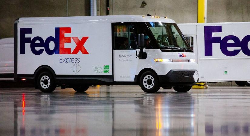 Megérkeztek az új villanyfurgonok a FedExhez