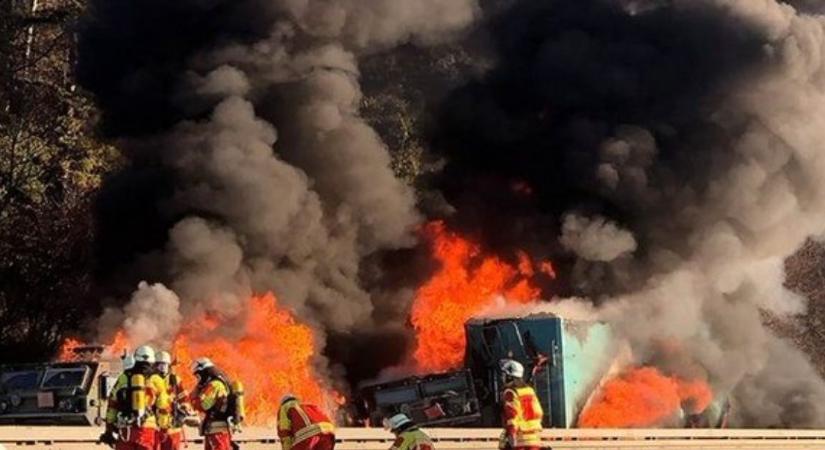 országban teherautó ütközött egy amerikai katonai konvojjal