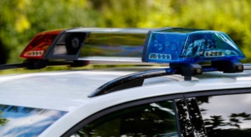 Dühöngő részeg törte-zúzta az autókat Keszthelyen