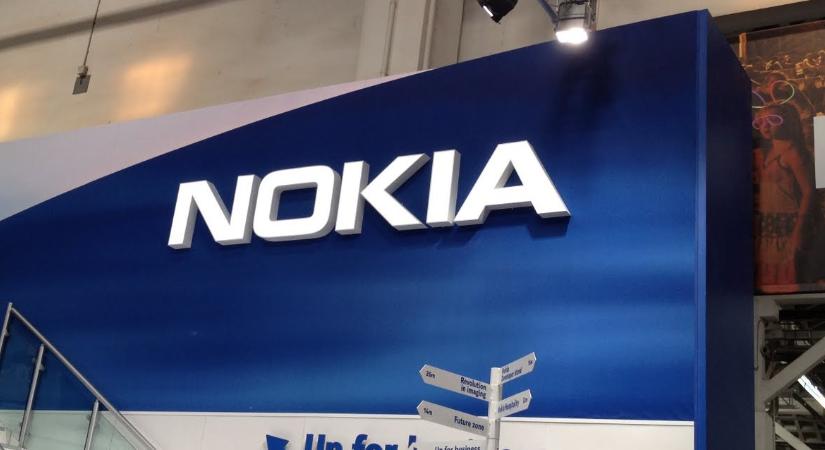 Nem a Galaxy Z Flip 3-ra pályázik az új, összehajtható Nokia mobil