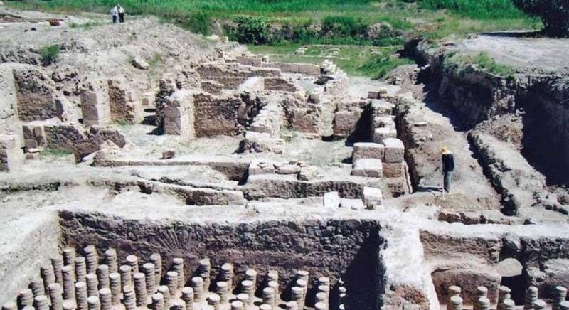 A római vízvezeték, amelyet egy örmény dinnyeföld alatt találtak