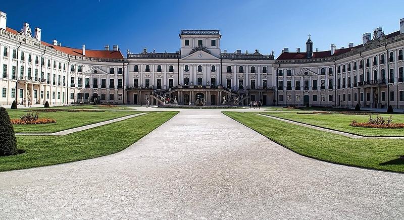 Folytatódik a fertődi Esterházy-kastély felújítása