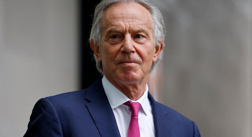 Több mint 200 ezren követelik, hogy vonják vissza Tony Blair lovagi címét